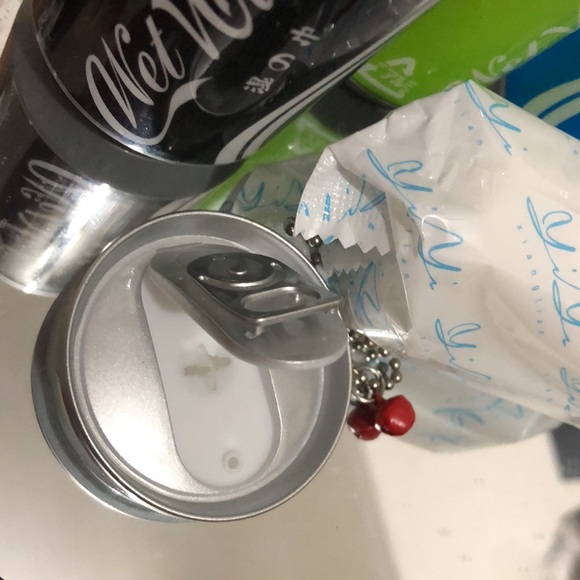 Mini Soda Can Wet Wipes Key Chain with Jingle Bell 3.25" x 1.25".  30 wipes. - Picture 3 of 7